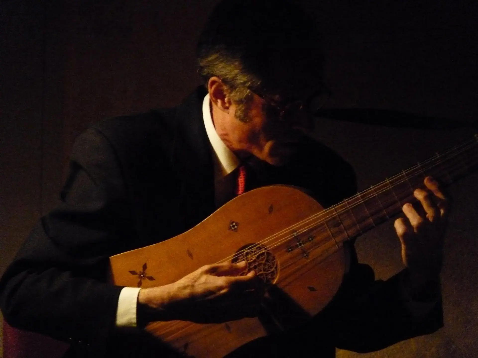 Renowned lutenist to perform in Armenia 