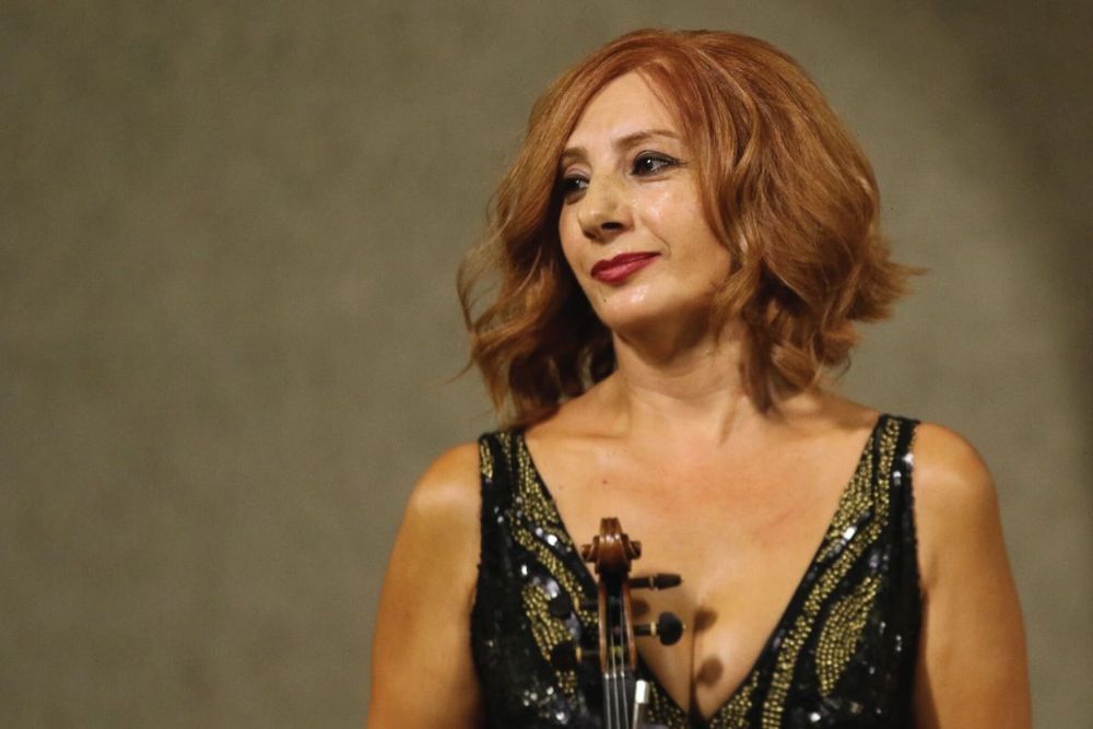 Նարինե Դելլալյան - Armenian National Music (anmmedia.am) Նարինե Դելլալյան - Armenian National Music (anmmedia.am)