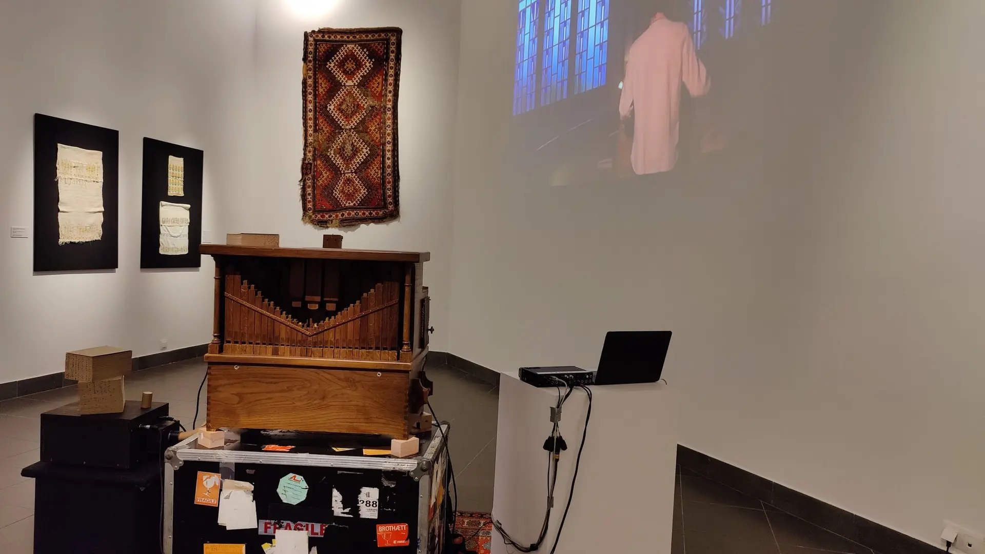  Embroidered Melodies: A Sonic Journey with Alexis Paul