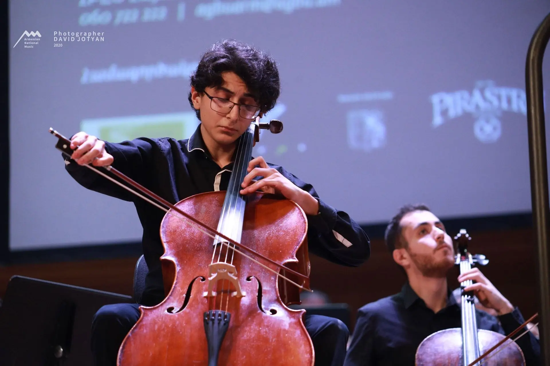 Cellist Michael Karahanyan wins  International Competition in Switzerland