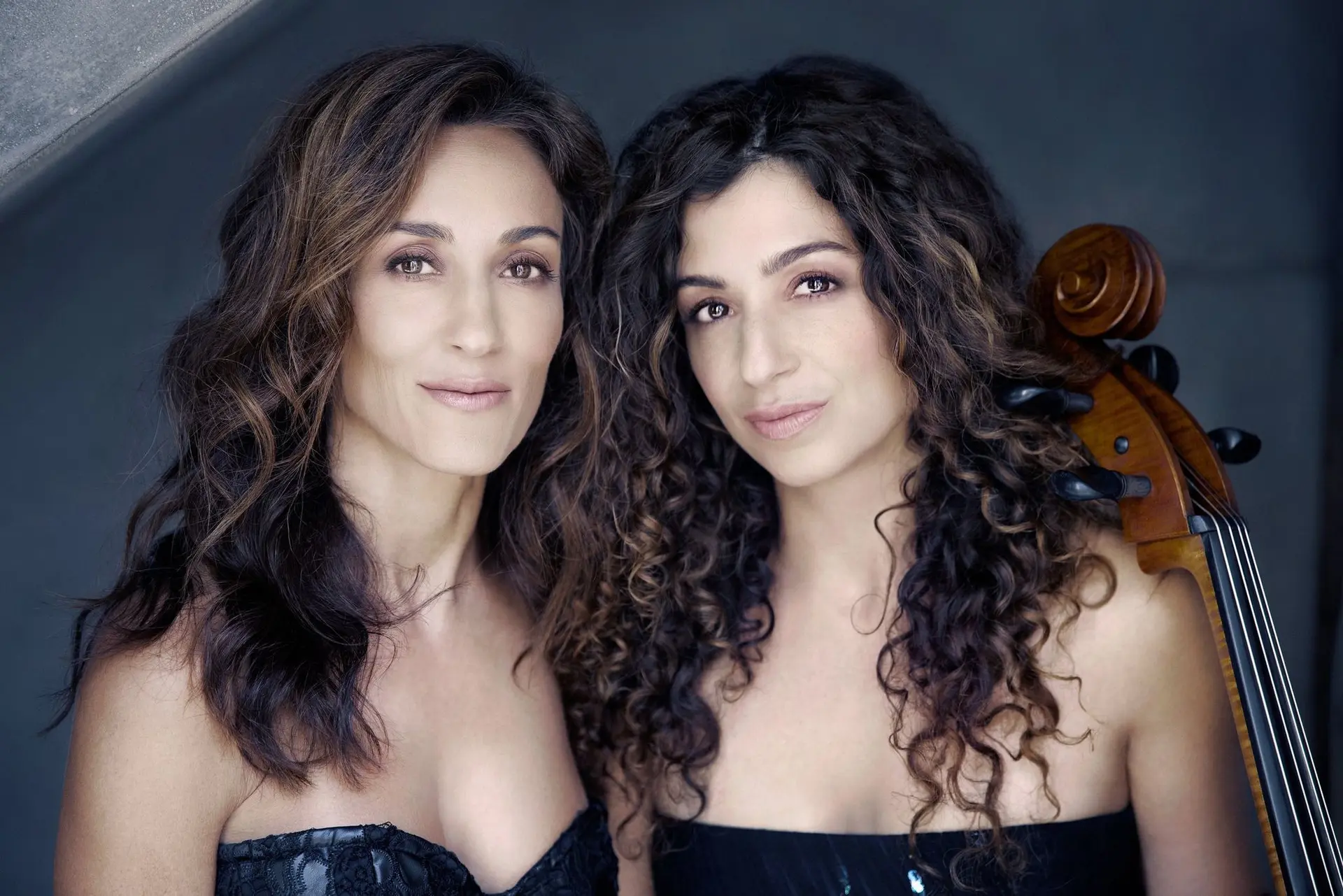 Aznaoorian sisters to perform within "Hayahavak" project