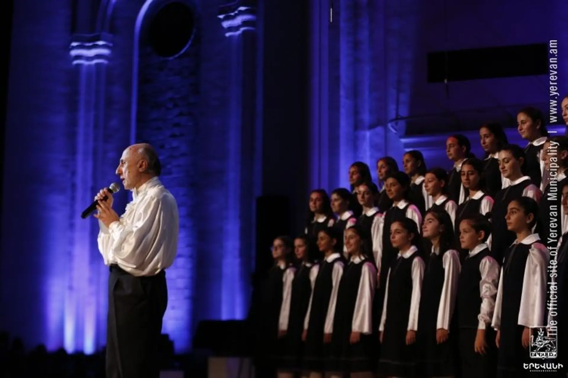 “Little Singers of Armenia” choir marks its 30th anniversary