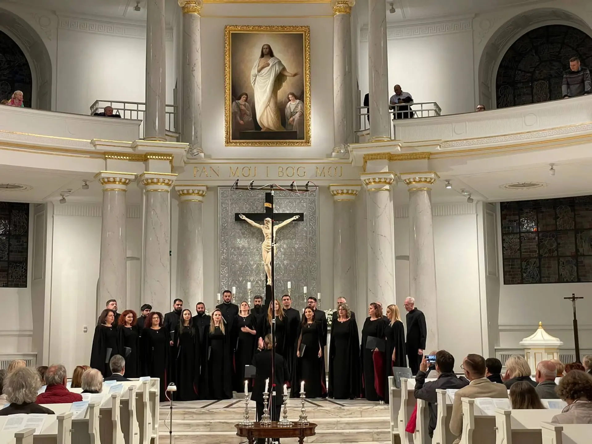 The Yerevan State Chamber Choir wins the first prize in Poland